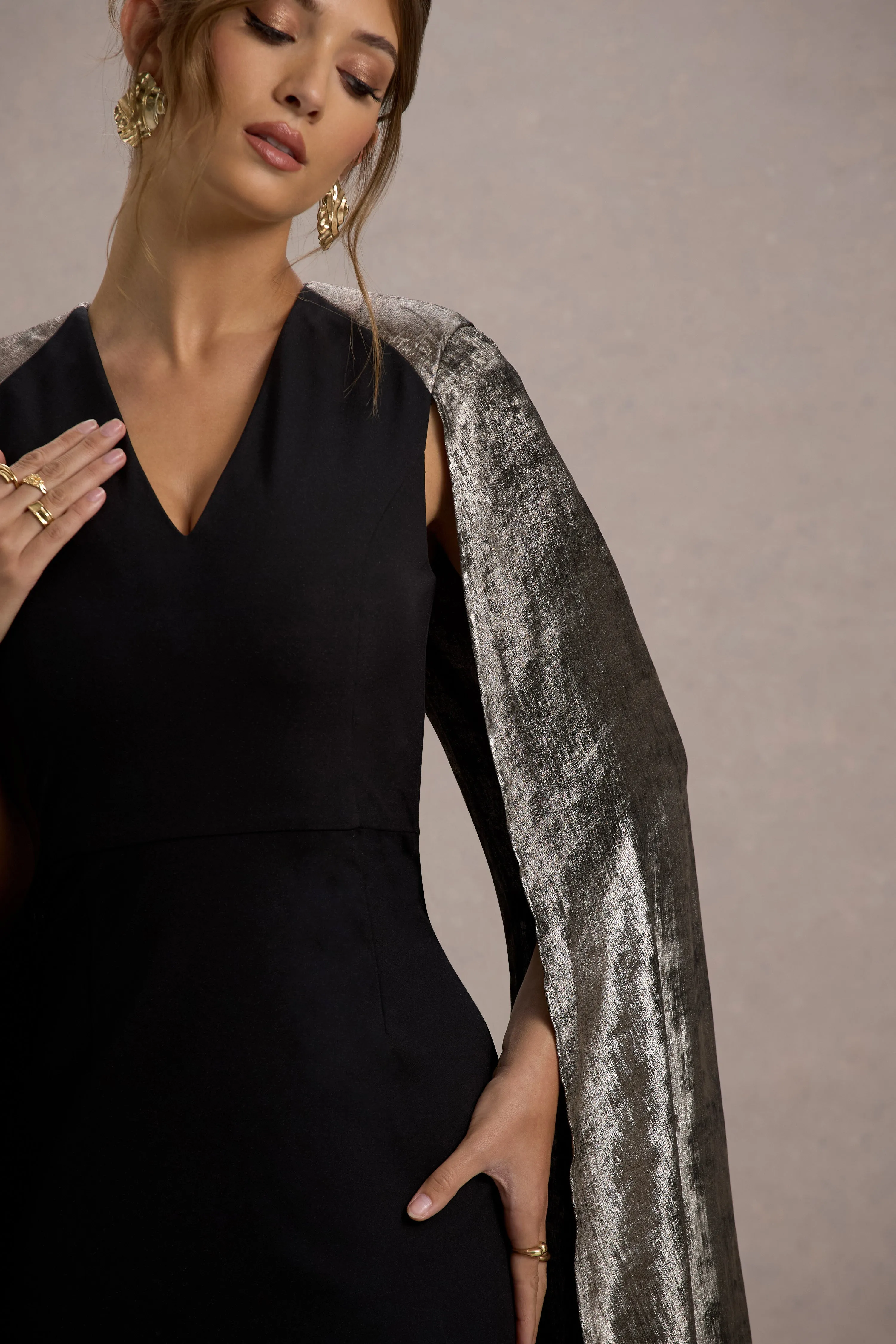 Ilenia | Black V-Neck Maxi Dress With Metallic Cape