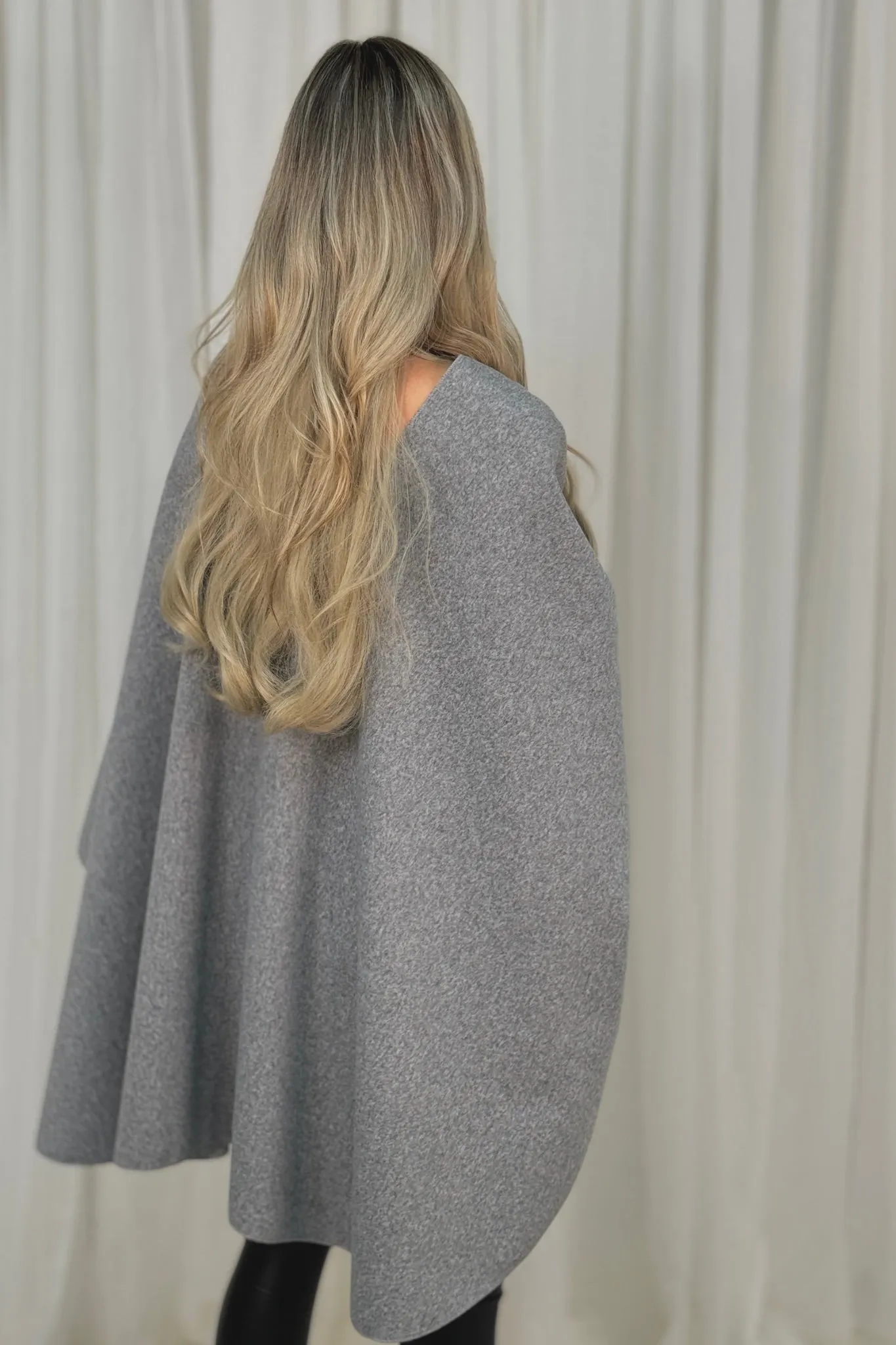 Jayme Bow Style Cape In Grey