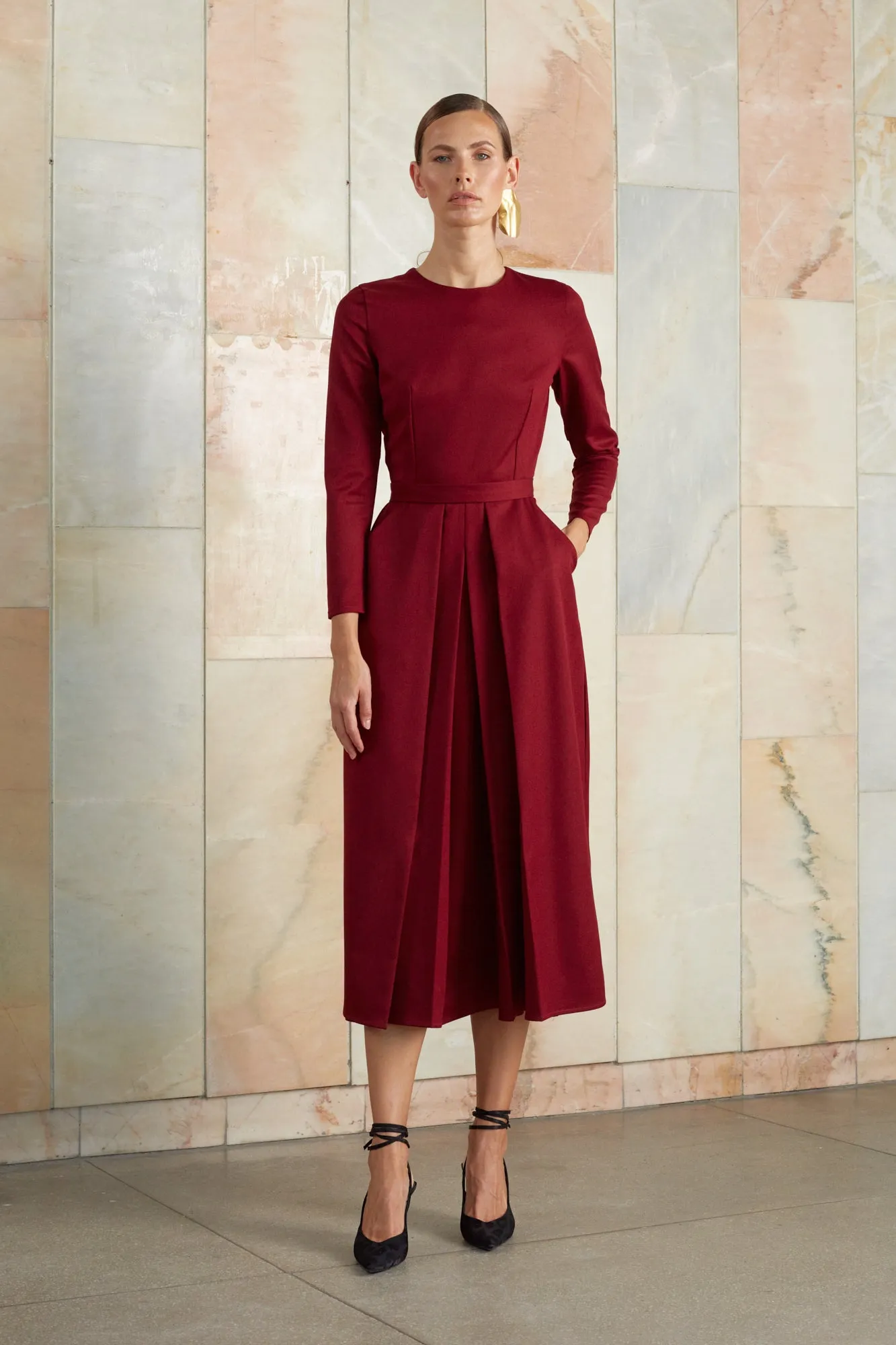 TILDA red pleated midi dress