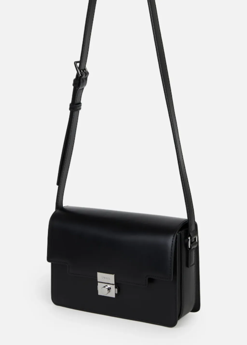 WE-AR4 The Retro Shoulder in Black